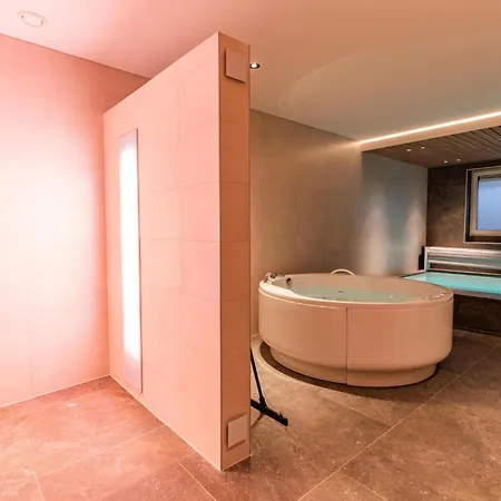 Villa Veluwe Met Binnenzwembad & Wellness Xl | 24 Personen | Rolstoeltoegankelijk Wekerom