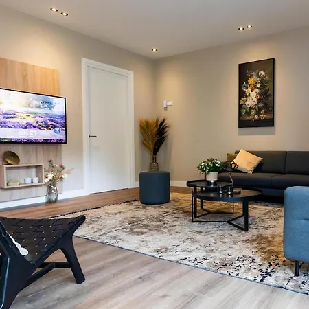 Veluwe Met Binnenzwembad & Wellness Xl | 24 Personen | Rolstoeltoegankelijk Villa