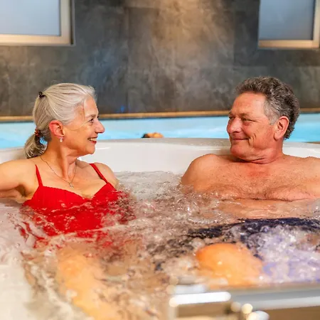 Veluwe Met Binnenzwembad & Wellness Xl | 24 Personen | Rolstoeltoegankelijk Villa *