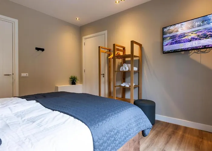 Veluwe Met Binnenzwembad & Wellness Xl | 24 Personen | Rolstoelvriendelijk Villa Wekerom